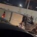 Ha trascendido que dos paramédicos resultaron lesionados, sin embargo, uno de ellos está grave y tendrá que ser operado por los golpes a la cabeza recibidos.