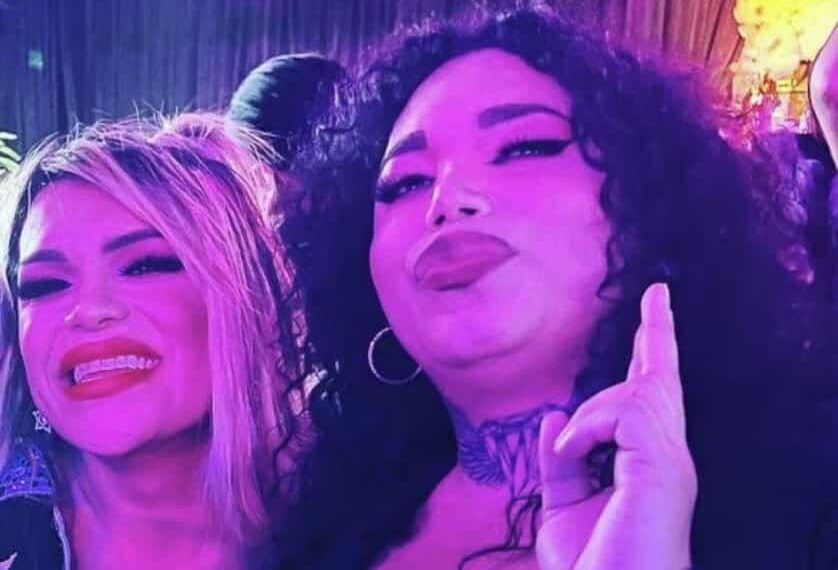 Usuarios de redes sociales empezaron a culpar a Wendy, argumentando que la influencer pudo haberle hecho la invitación y pasarle la ubicación.