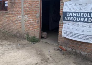 Elementos de la Fiscalía de Jalisco localizaron esta tarde la finca en la que presuntamente un grupo