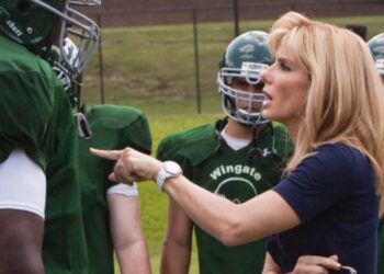 La estrella de Un Sueño Posible, Quinton Aaron, defendió a Sandra Bullock en medio de la polémica por las acusaciones de Michael Oher en contra de su familia.