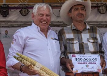 El concurso del Elote más Grande del Mundo se realizó en Jala, Nayarit.