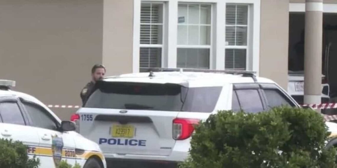 Se desconoce la forma en que el arma llegó a las manos del pequeño agresor; los accidentes de este tipo son comunes en Estados Unidos, sobre todo en vacaciones de verano