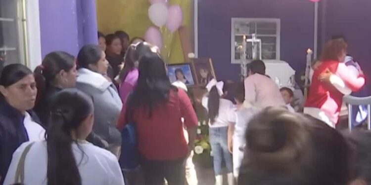 Katia de 5 años murió por una bala perdida cuando salió a comprar un helado con su mamá en el municipio de Chalco, Estado de México.