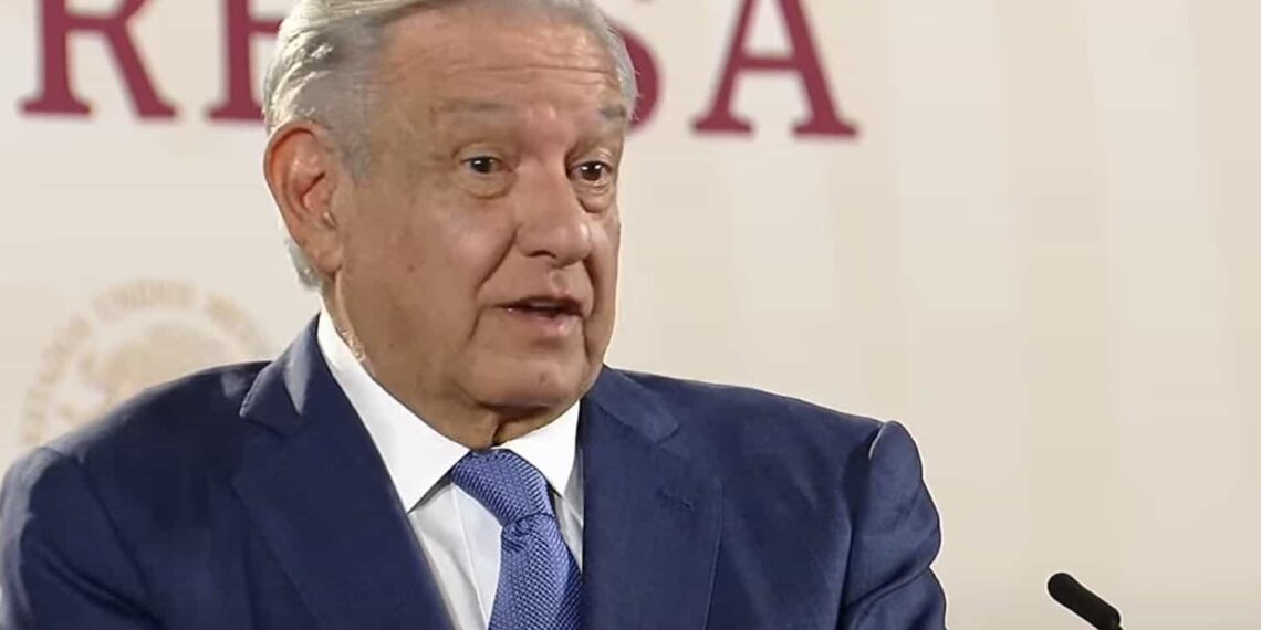 El presidente López Obrador celebró que el gobernador Greg Abbott haya rectificado sobre la colocación de boyas para frenar la migración irregular a Estados Unidos.