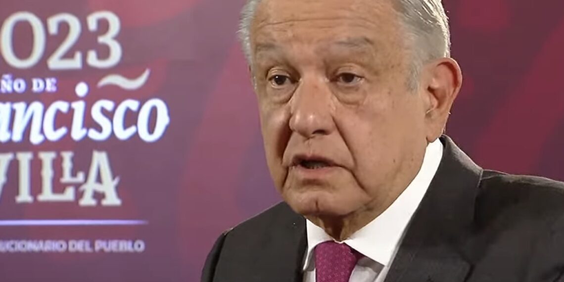 Ante los reveses judiciales, el presidente planteó ahora instalar un mercado para ofrecer los textos a quienes deseen tenerlos.