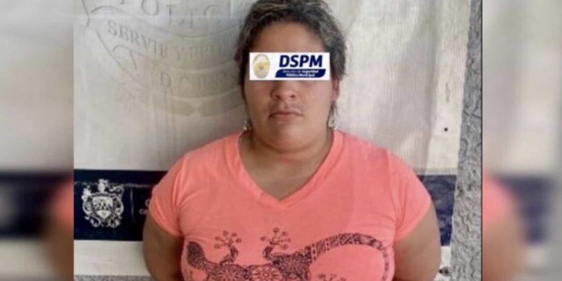 Regreso para arreglarse con los guardias que la descubrieron pero no aceptaron nada y la entregaron