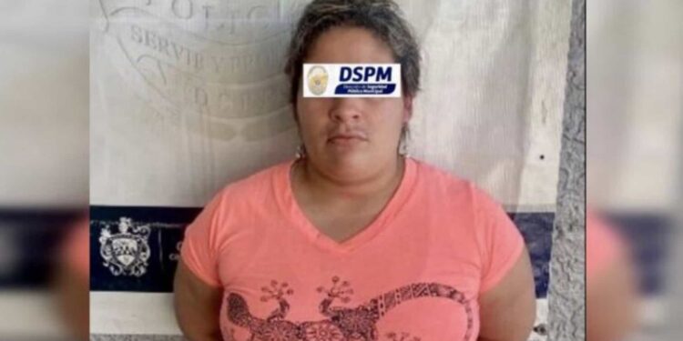 Regreso para arreglarse con los guardias que la descubrieron pero no aceptaron nada y la entregaron