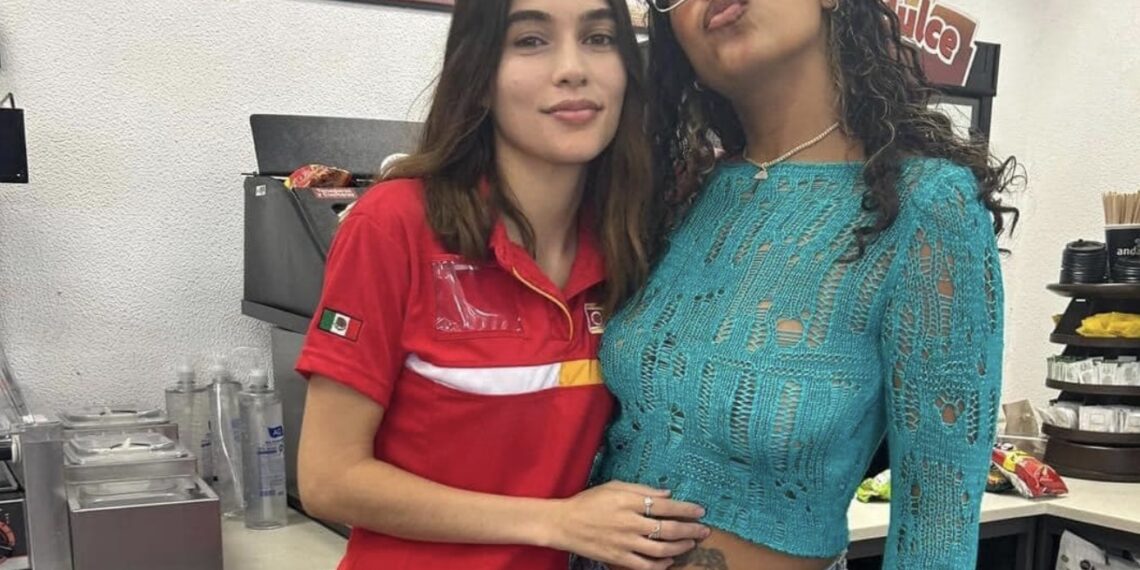 Tokischa visita Oxxo en Cadereyta y hace colaboración con la "Chica del Oxxo"