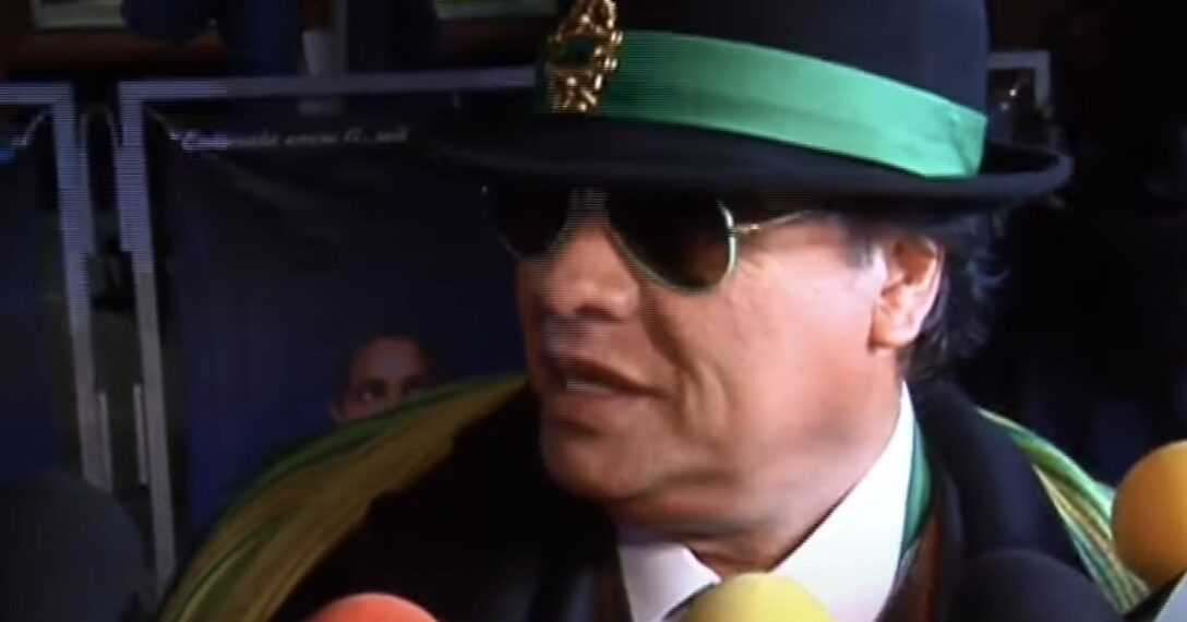 El amigo del cantante habló de las ganas que tenía el cantante por desaparecer con un nuevo rostro