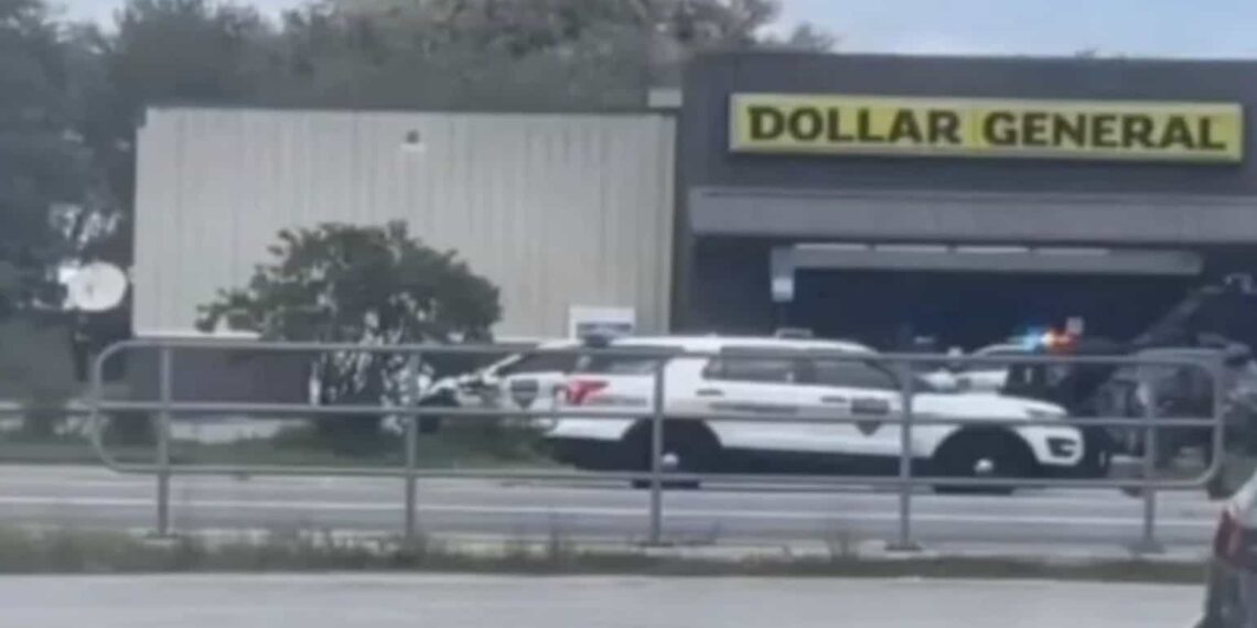 El presunto sospecho llevaba puesto un chaleco antibalas; sin embargo, fue abatido por las autoridades.