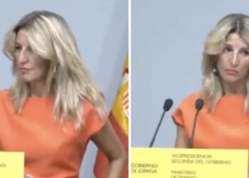 Vicepresidenta de España enfrenta preguntas en inglés y no logra comprender