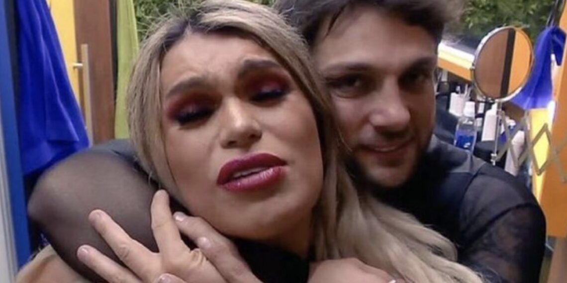 La ganadora de La Casa de los Famosos México, habló sobre cómo está su relación con el actor peruano ahora que salieron del reality