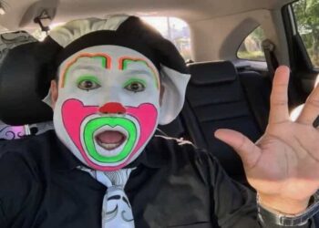 En las redes sociales de Brinco Dieras se informó que las fechas de los shows del comediante en Kansas serán reprogramadas para 2024.