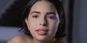 Hace unos días se hizo viral un video que mostraba a Ángela Aguilar bajando de la tarima de un escenario, supuestamente porque el público no sabía sus canciones