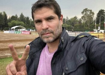 El actor y productor, Eduardo Verástegui, acudió a registrarse como candidato independiente para contender por la presidencia de México en 2024