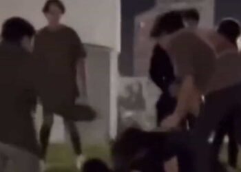 La Fiscalía General de Justicia de Puebla investiga a un grupo de “Juniors” que fueron captados golpeando brutalmente a un joven.