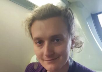 "Un hombre que hace que un bebé le chupe el pezón no está amamantando”, comentó una mujer.