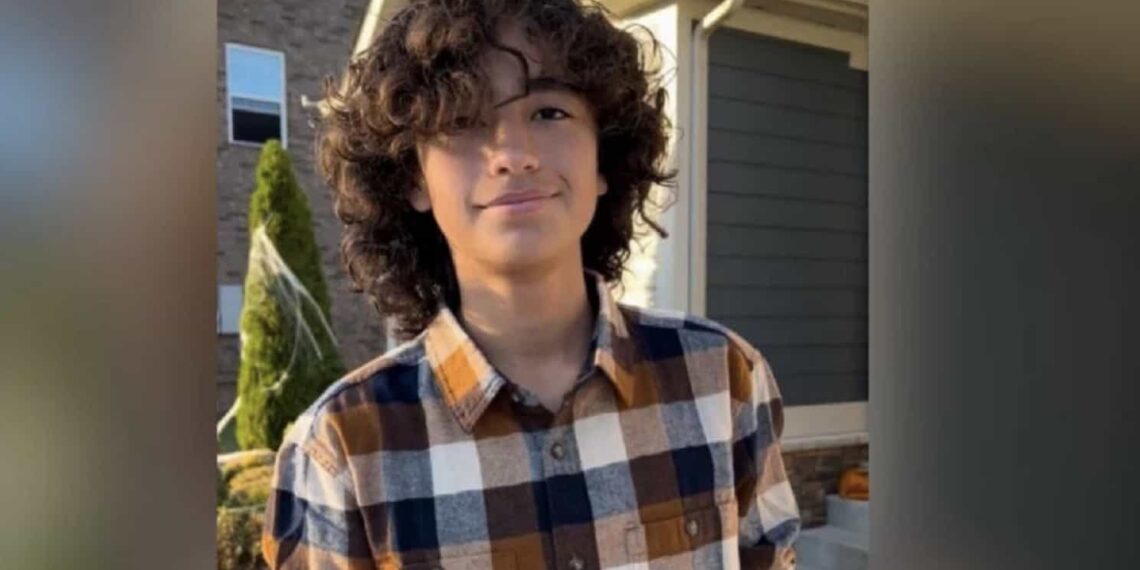 El menor contrajo la bacteria mientras se encontraba de vacaciones con su familia en una playa de Estados Unidos.