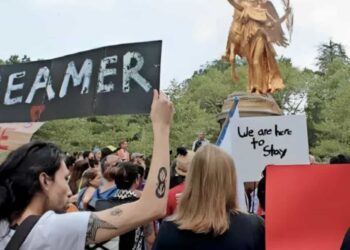 Estudiantes mexicanos se verían afectados por la cancelación del programa de Acción Diferida para los Llegados en la Infancia.
