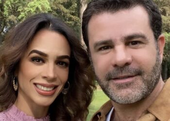 La actriz y cantante aclaró que su esposo no la presionó para abandonar su carrera.