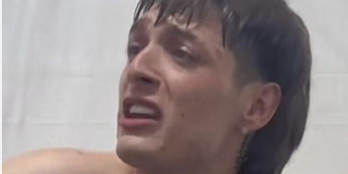 Aunque Peso Pluma no se ha pronunciado sobre las amenazas en su contra, el artista aplazó conciertos en Estados Unidos