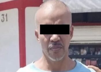 La adolescente tuvo que forcejear con la pareja de su madre, quien la atacó luego de molestarse porque la mujer veía mensajes en su celular