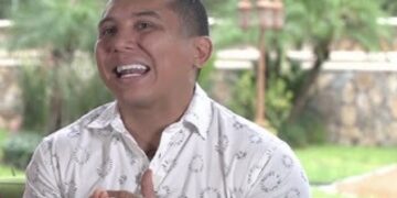 El cantante, Edwin Luna, será reconocido el próximo 8 de octubre en Los Ángeles por su labor a favor de los migrantes