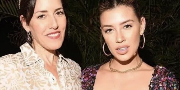 El vestido que vestía Michelle Salas es de un diseño costoso de la marca ‘Selezza London’.