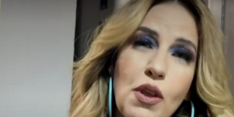 La polémica que se generó tras la publicación del libro de Anabel Hernández sigue.