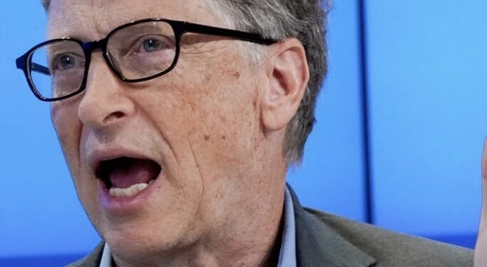 El magnate y experto en tecnología, pide se genere una legislación sobre el uso de la IA en el mundo.