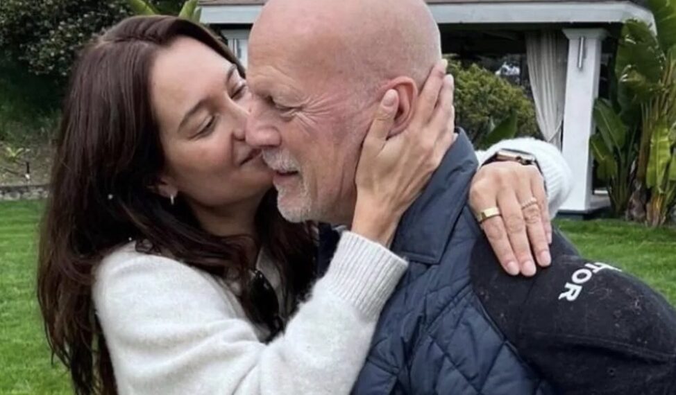 La esposa del actor confesó que por ahora es incierto si Bruce Willis está consciente de cómo se ha afectado su salud tras ser diagnosticado con demencia frontotemporal.