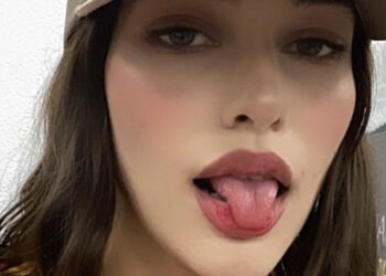 La famosa empleada del Oxxo, que es una sensación en redes, una vez más impresionó a sus seguidores.