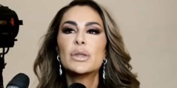 La actriz y cantante presumió su pase por Miami en las historias de su cuenta de Instagram.