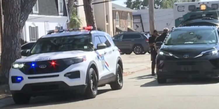 El padre del menor fallecido había regresado a casa para tomar el almuerzo que le preparó su esposa, cuando sin querer atropelló a su hijo.