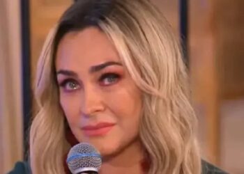 La actriz Aracely Arámbula exhibió a un seguidor que se burló de su edad y no dudó en responderle de esta manera
