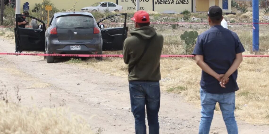 Pese a que diversos equipos de emergencia se presentaron en el lugar, no hay personas detenidas por el crimen.