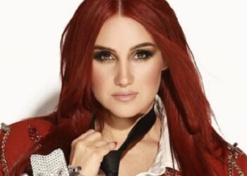 Dulce María hace historia al ser la primera mexicana en aparecer en la portada de la Rolling Stone Brasil