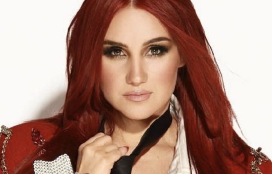 Dulce María hace historia al ser la primera mexicana en aparecer en la portada de la Rolling Stone Brasil