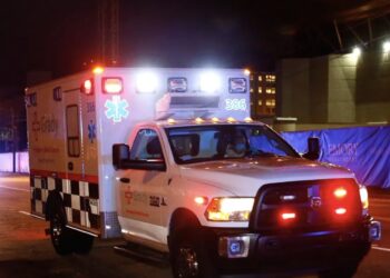 El sospechoso fue arrestado poco después, que también incautó el arma utilizada. Hasta el momento, no se han presentado cargos contra él, mientras que la investigación sigue en curso