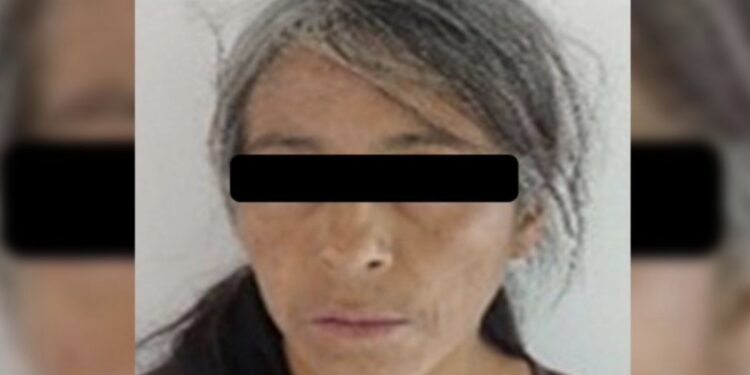 Una mujer de 48 años de edad fue vinculada a proceso judicial tras comprobar que explotaba sexualmente a sus hijas menores de edad