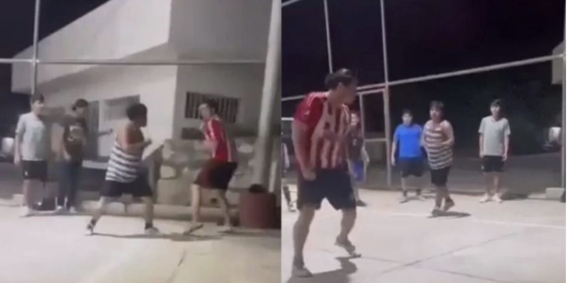 En redes sociales se ha viralizado el video de los jóvenes envueltos en una pelea, mientras testigos los alientan a continuar la violencia.