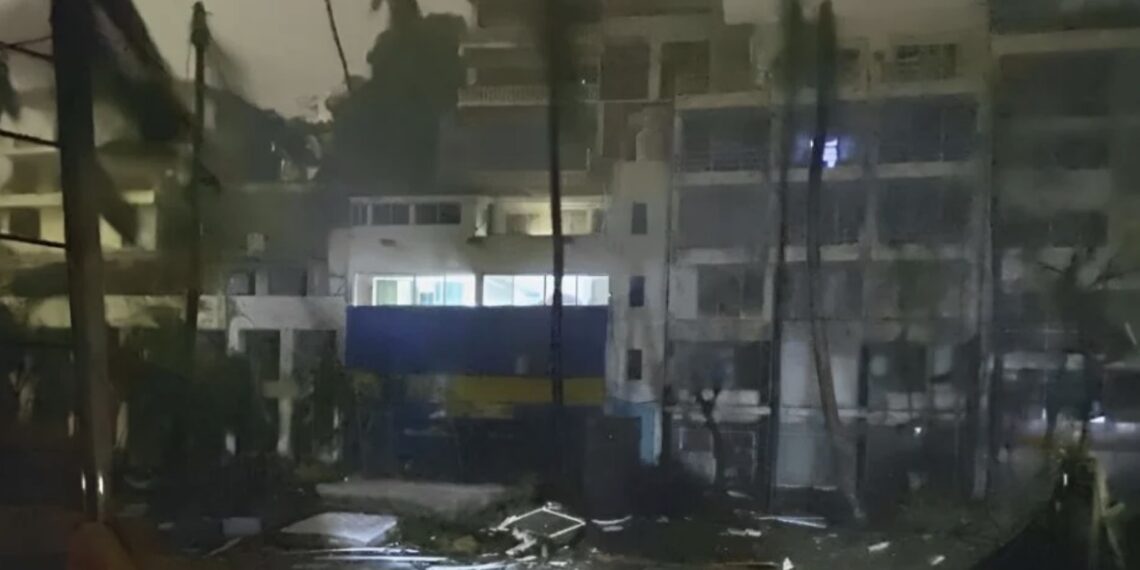 En menos de 24 horas, "Otis" pasó de ser una tormenta tropical a un huracán de categoría 5, dejando a su paso destrucción.