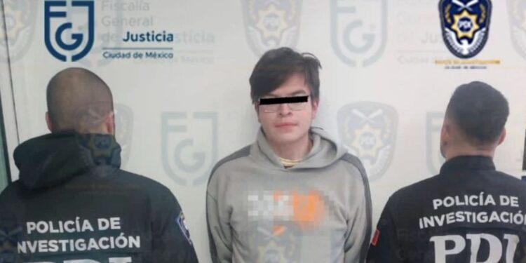 Diego obtenía ilegalmente las imágenes y otras las tomaba de las redes sociales de las jóvenes.