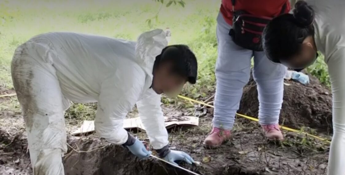 Los cadáveres fueron trasldadados con los forenses para hacerles los trabajos adecuados y puedan identificarlos.
