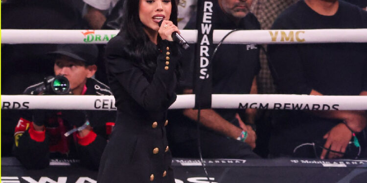 "No me arrepiento de nada" Danna Paola tras posible multa por 'cambiar' el himno