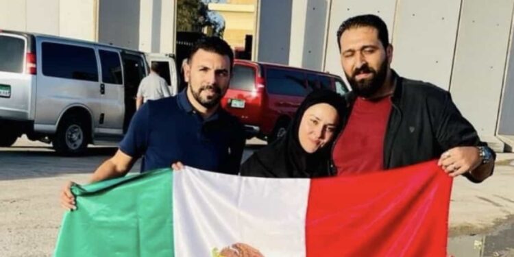 Hamás mantiene entre sus cientos de rehenes a dos mexicanos identificados como Ilana Gritzewsky y Orión Hernández.