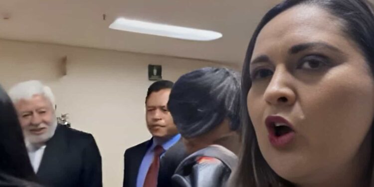 Cynthia López señaló que la prioridad era Acapulco y no las "tonterías" del investigador.