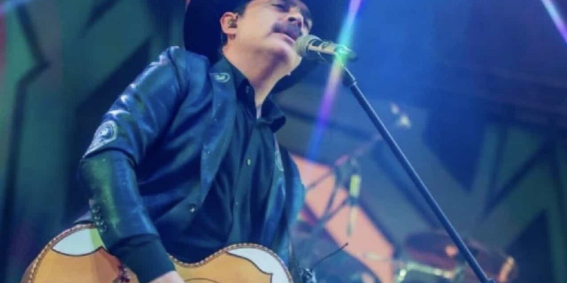 Quien transmita, exhiba, interprete, reproduzca o permita espectáculos públicos que promuevan los narcocorridos será sancionado, aprobó por unanimidad el Cabildo en sesión extraordinaria.