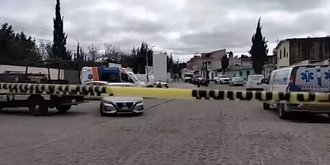 El arma lucía como una pluma para escribir.