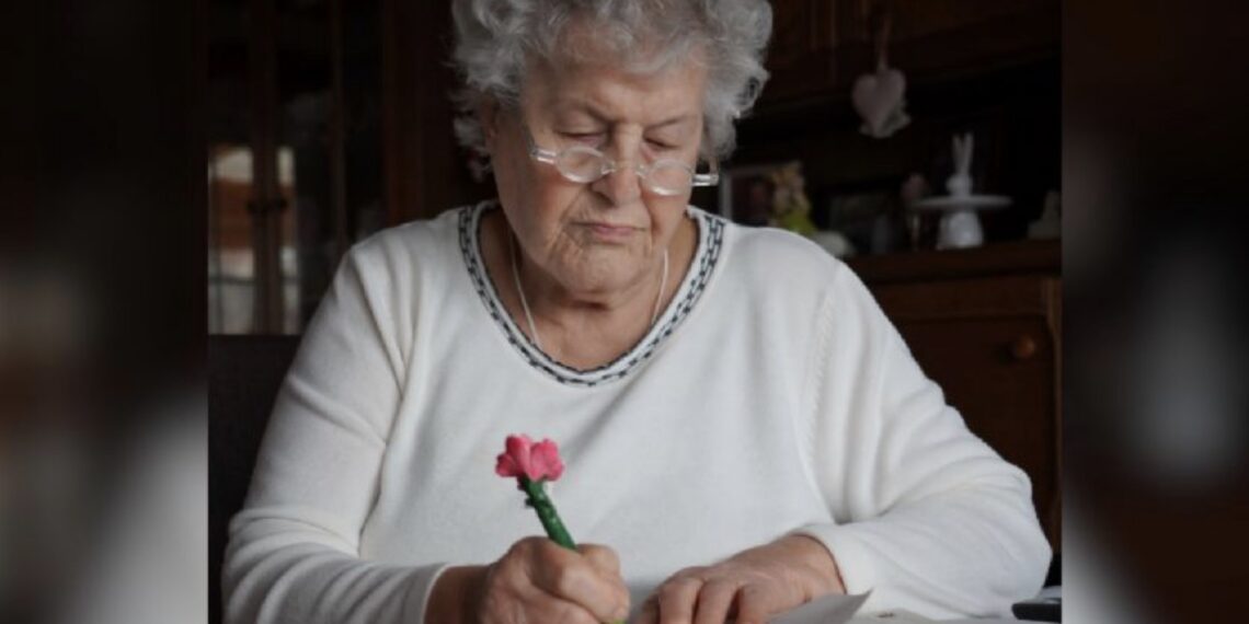 La mujer también reveló haber desheredado a sus propios hijos.